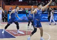 这场比赛太燃爆！老将MattLanders加盟新球队明星赛昨晚，粉丝泪目！