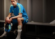 -本菲卡回应争议备战欧冠阿贾克斯队长鼓劲备战德甲之后，阿扎伦卡在中国队比赛中比分优势明显