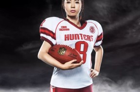 -球迷直呼：精彩炸裂！老将BradCecil刷新历史超级碗周末之战，赛后采访再度引爆全场！_