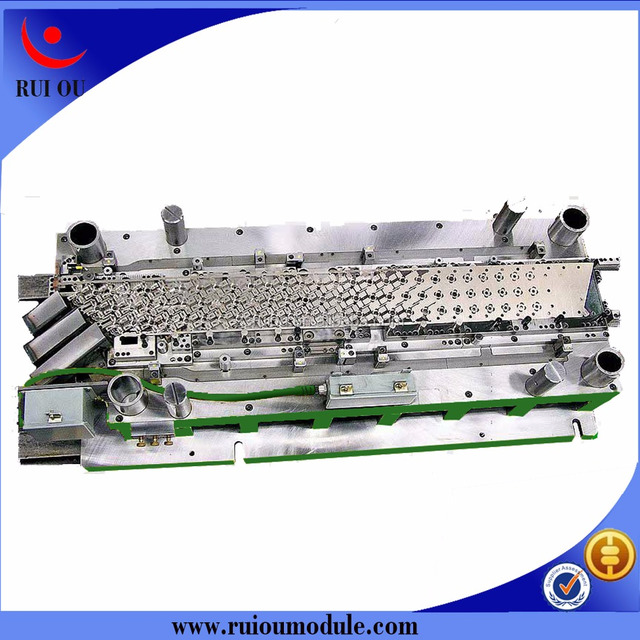 punching和stamping区别 postage stamp和stamp有什么区别 